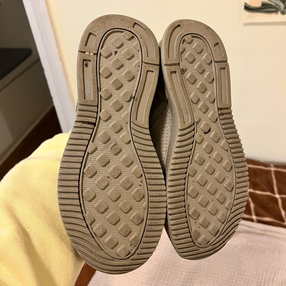 SOLD O by Everlane Sneakers in Grey - Picture 7 of 7